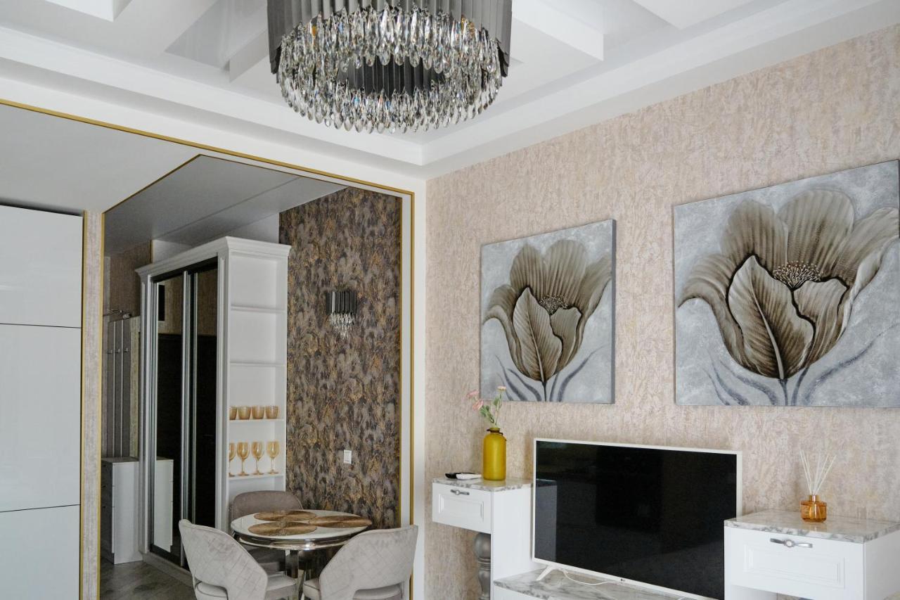 Luxury Apartments Sea View Julymia Odessa Ngoại thất bức ảnh
